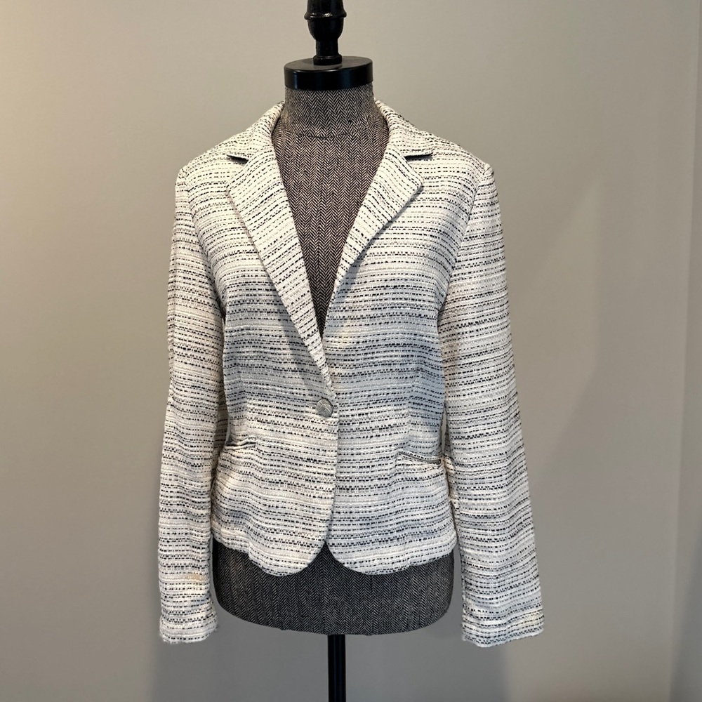 Cabi Blazer With One Button - image 1